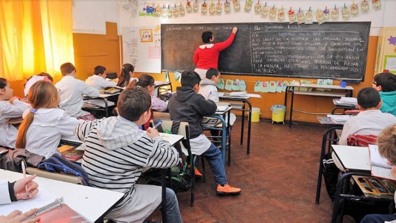 Analizan cambios en licencias docentes por enfermedades no relacionadas con el aula